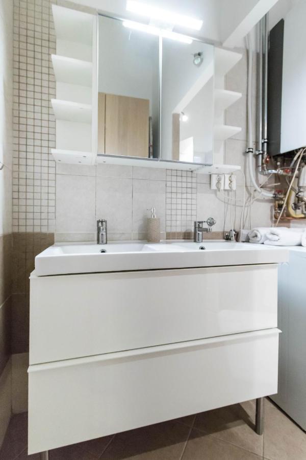 Leda's Next To The Danube And Fashion Street * Budapest