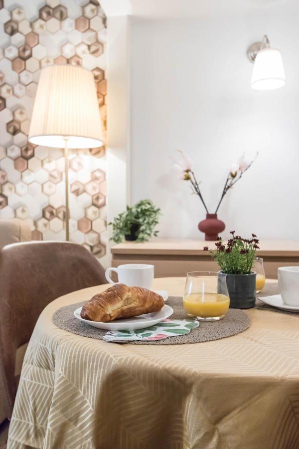 Leda's Next To The Danube And Fashion Street Appartement