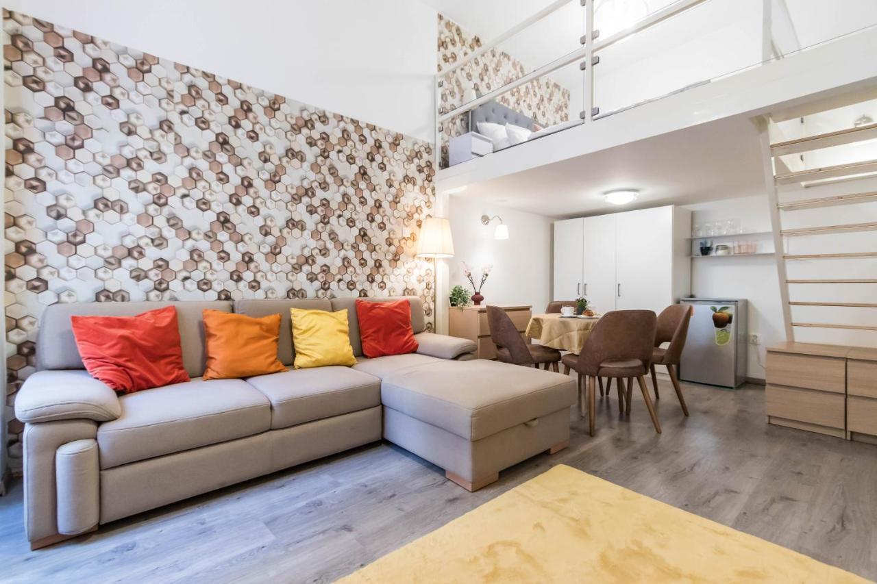 Leda's Next To The Danube And Fashion Street Appartement